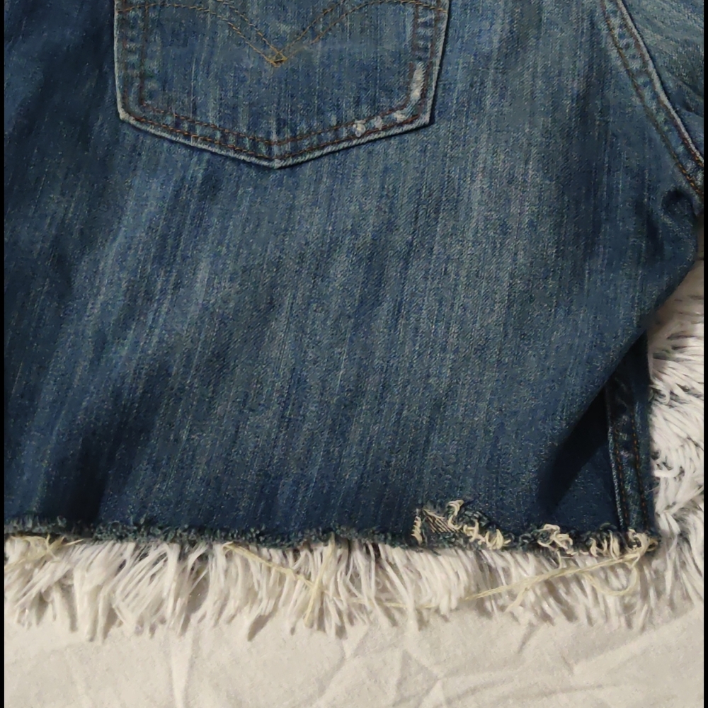 LEVIS' LOW BOOT CUT  JEAN SHORTS SIZE W 32L 30 - Picture 6 of 12